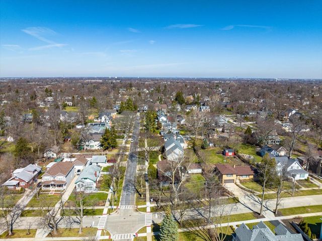 354 Hawthorne Boulevard, Glen Ellyn, IL 60137