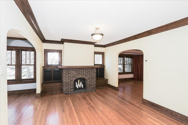 354 Hawthorne Boulevard, Glen Ellyn, IL 60137