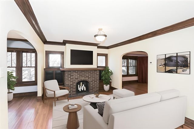 354 Hawthorne Boulevard, Glen Ellyn, IL 60137