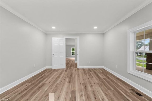 805 W 5th Avenue, Lexington, NC 27292