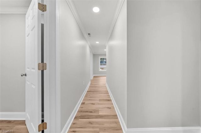 805 W 5th Avenue, Lexington, NC 27292