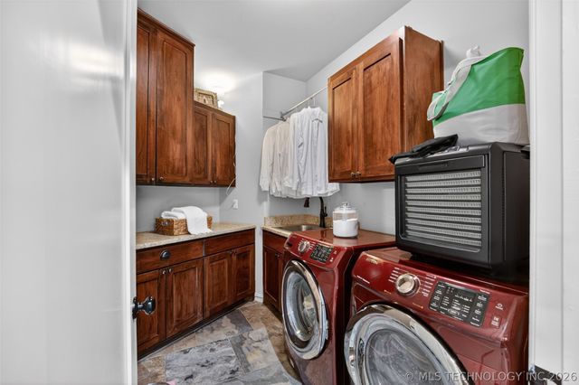 29141 E 21st Place S, Broken Arrow, OK 74014