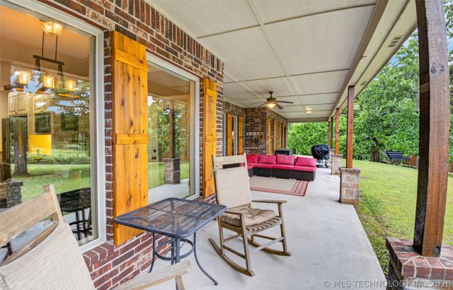 29141 E 21st Place S, Broken Arrow, OK 74014