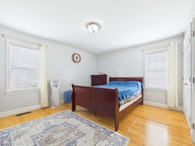 19 Abington Ln., Fall River, MA 02721