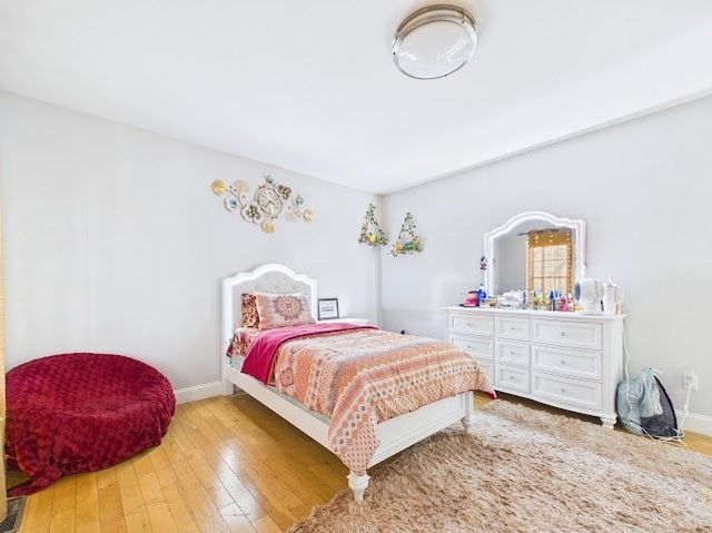 19 Abington Ln., Fall River, MA 02721