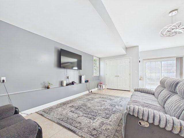 19 Abington Ln., Fall River, MA 02721