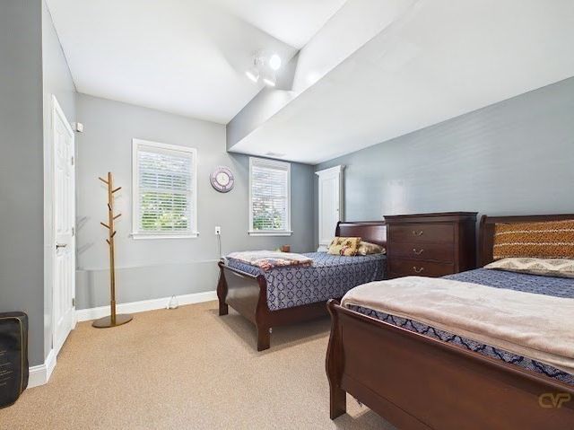19 Abington Ln., Fall River, MA 02721
