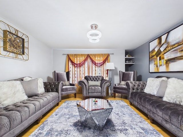19 Abington Ln., Fall River, MA 02721