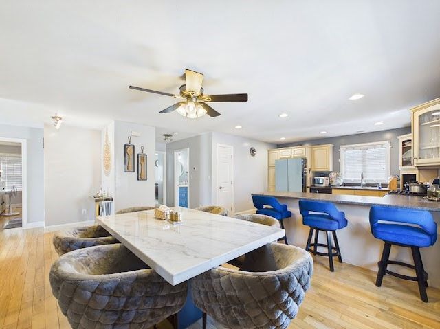 19 Abington Ln., Fall River, MA 02721