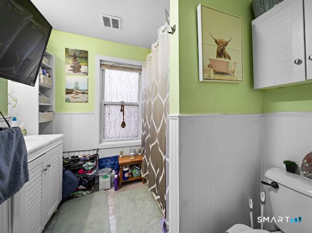 182 Broad Street, Norwich, CT 06360