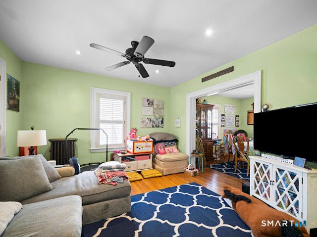 182 Broad Street, Norwich, CT 06360