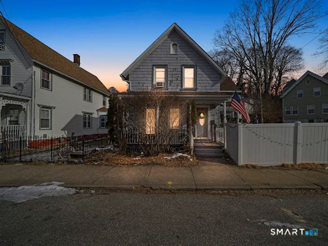 182 Broad Street, Norwich, CT 06360