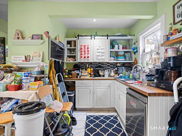 182 Broad Street, Norwich, CT 06360