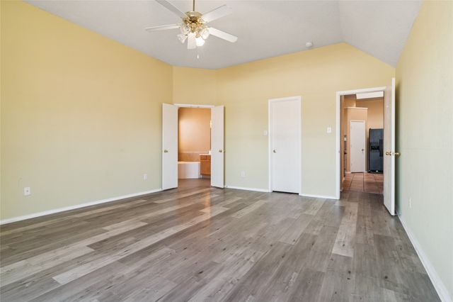 1071 Streamside Drive, Cedar Hill, TX 75104