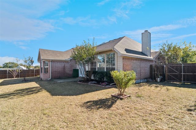 1071 Streamside Drive, Cedar Hill, TX 75104