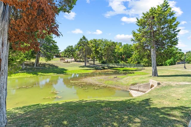 1071 Streamside Drive, Cedar Hill, TX 75104