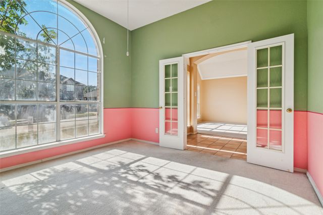 1071 Streamside Drive, Cedar Hill, TX 75104