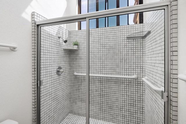 6371 Caminito Del Pastel, San Diego, CA 92111