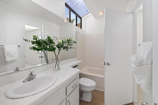 6371 Caminito Del Pastel, San Diego, CA 92111