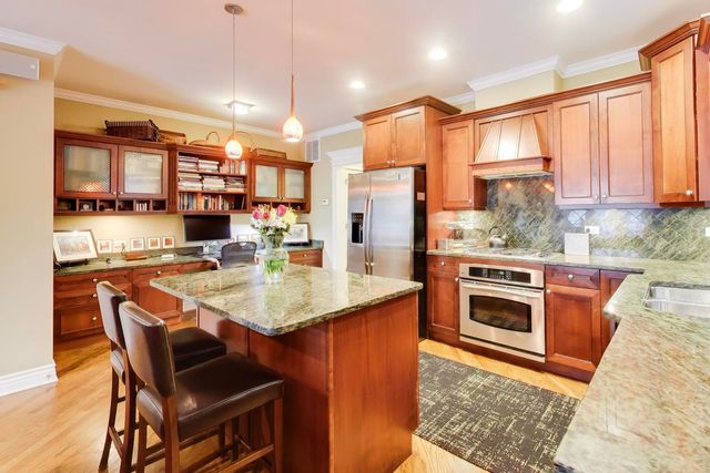 5526 N Winthrop Avenue 2N, Chicago, IL 60640