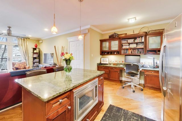 5526 N Winthrop Avenue 2N, Chicago, IL 60640