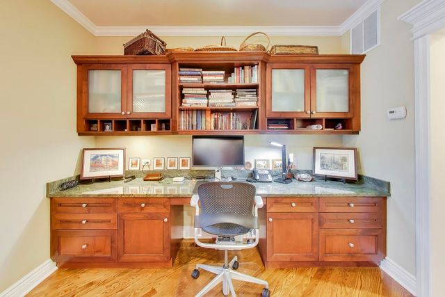 5526 N Winthrop Avenue 2N, Chicago, IL 60640