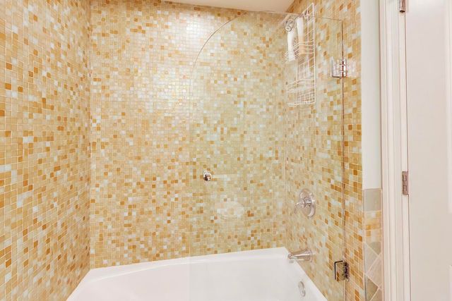 5526 N Winthrop Avenue 2N, Chicago, IL 60640