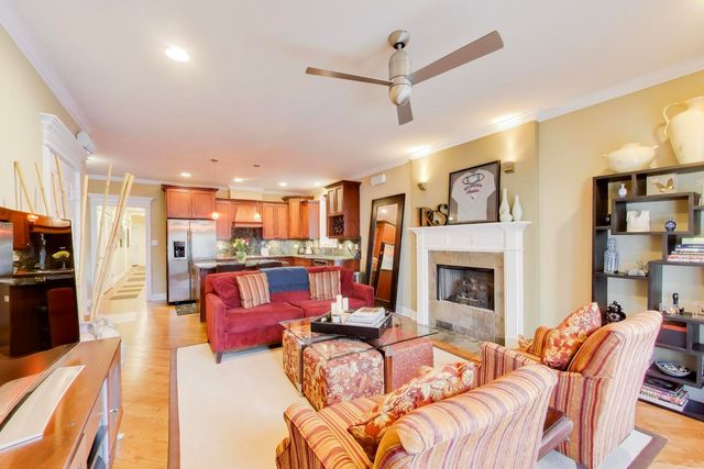 5526 N Winthrop Avenue 2N, Chicago, IL 60640