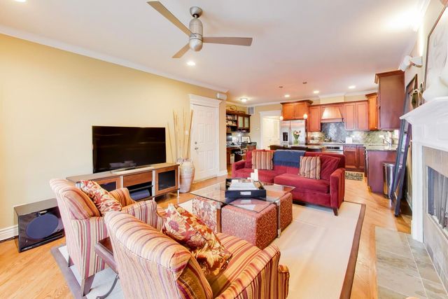 5526 N Winthrop Avenue 2N, Chicago, IL 60640