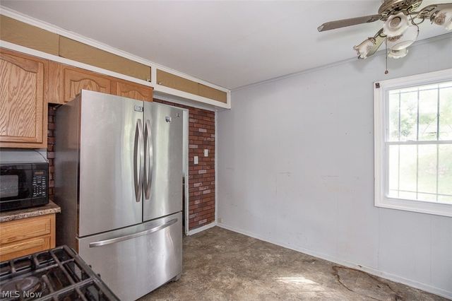 17614 Rook Circle, Cleveland, OH 44112