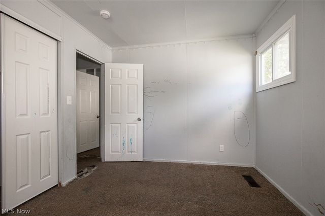 17614 Rook Circle, Cleveland, OH 44112