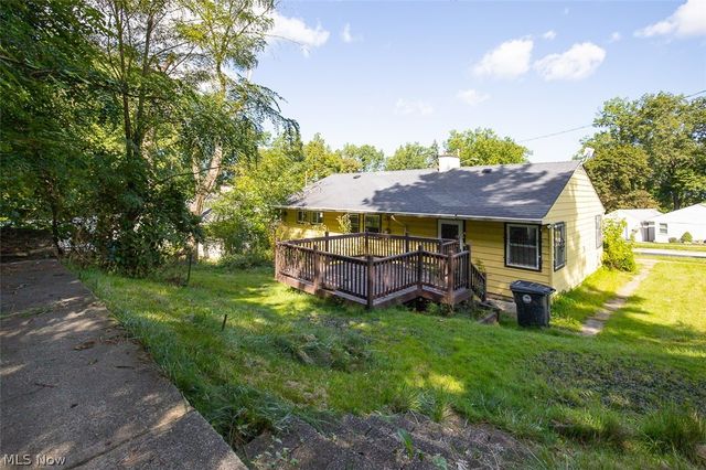 17614 Rook Circle, Cleveland, OH 44112