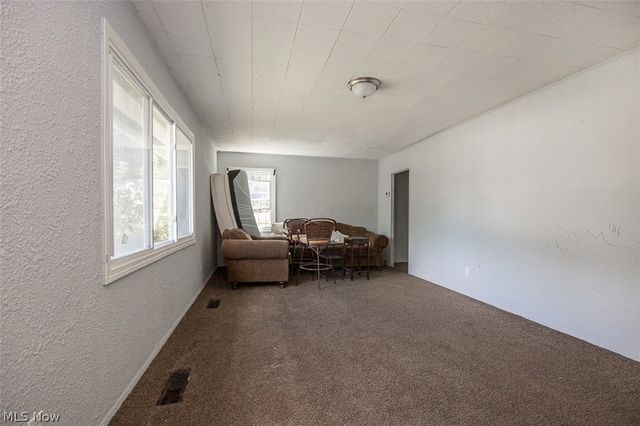 17614 Rook Circle, Cleveland, OH 44112