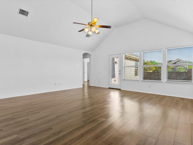 400 Elk Run Drive, Fort Worth, TX 76140