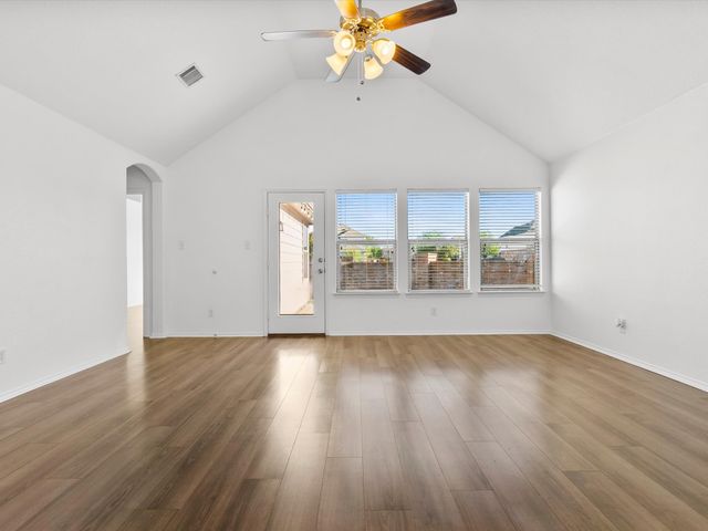 400 Elk Run Drive, Fort Worth, TX 76140