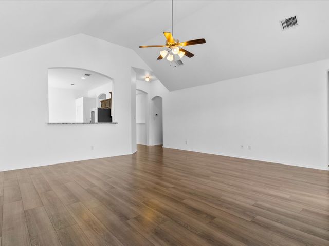 400 Elk Run Drive, Fort Worth, TX 76140