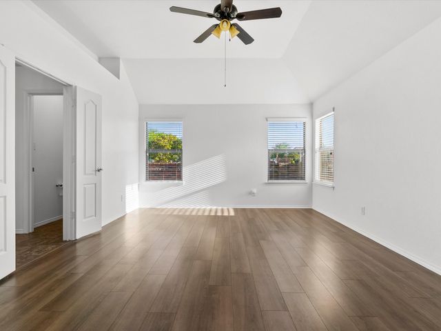 400 Elk Run Drive, Fort Worth, TX 76140