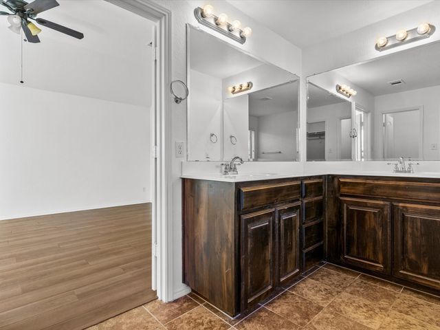 400 Elk Run Drive, Fort Worth, TX 76140