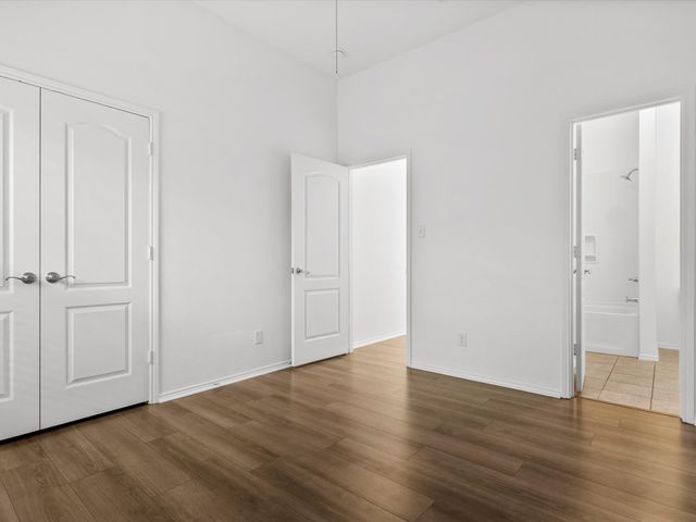 400 Elk Run Drive, Fort Worth, TX 76140