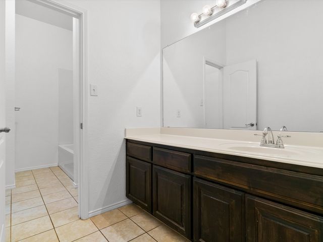 400 Elk Run Drive, Fort Worth, TX 76140