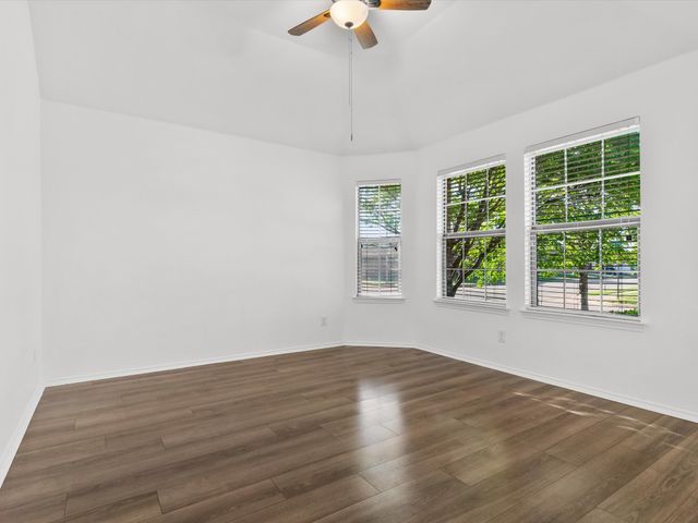 400 Elk Run Drive, Fort Worth, TX 76140