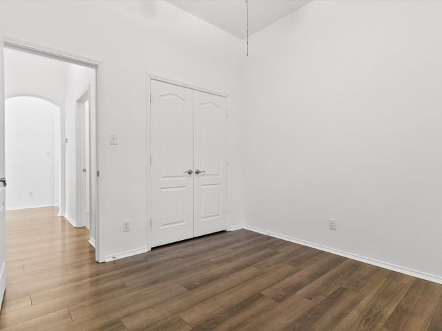 400 Elk Run Drive, Fort Worth, TX 76140