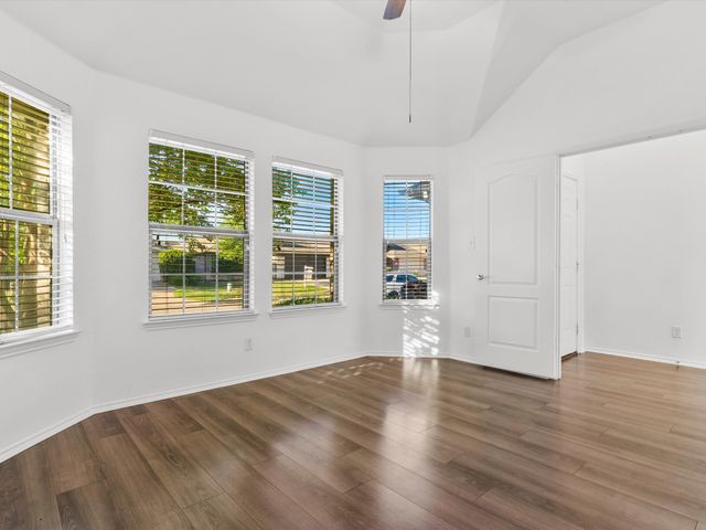 400 Elk Run Drive, Fort Worth, TX 76140