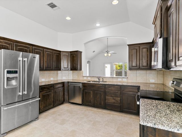 400 Elk Run Drive, Fort Worth, TX 76140