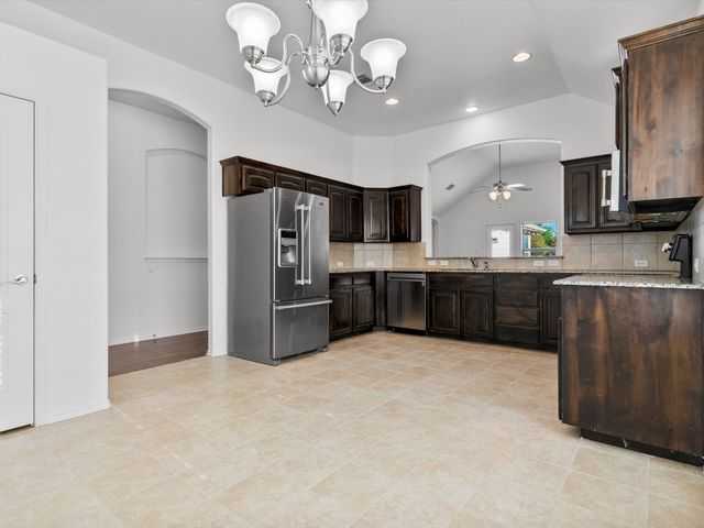 400 Elk Run Drive, Fort Worth, TX 76140