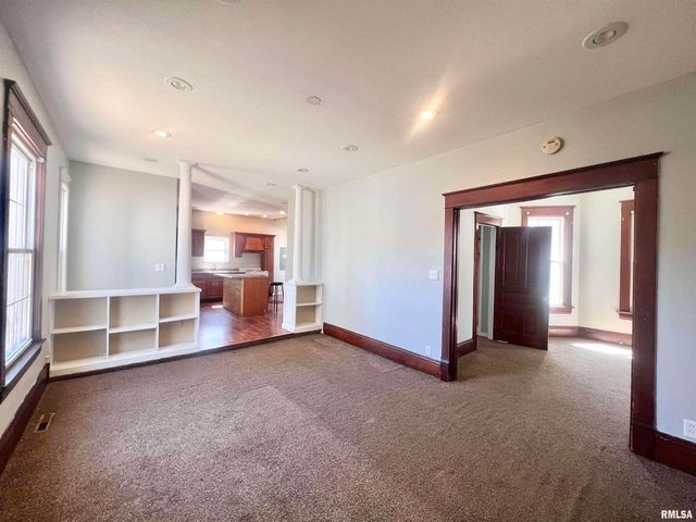 620 16TH Avenue, East Moline, IL 61244