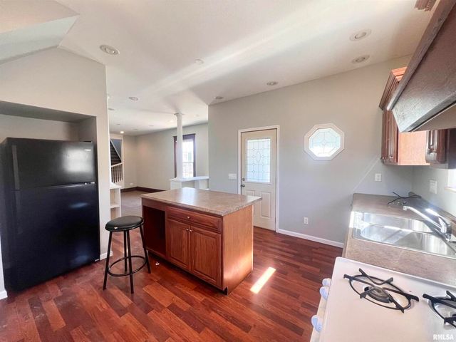 620 16TH Avenue, East Moline, IL 61244