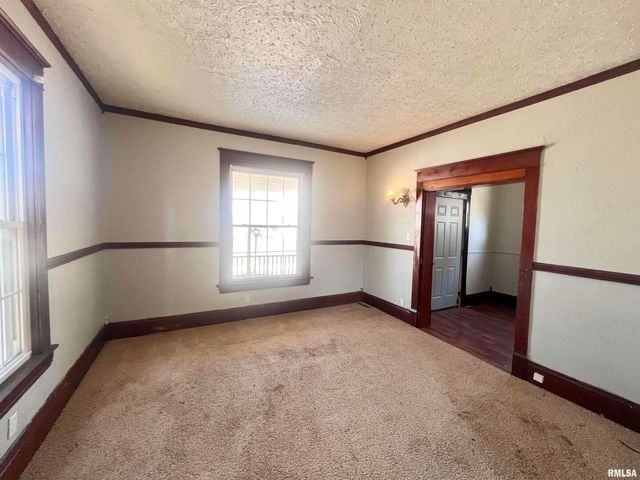 620 16TH Avenue, East Moline, IL 61244