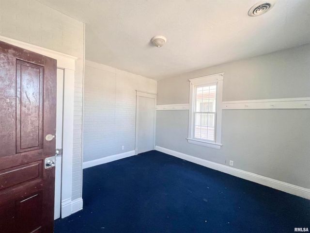 620 16TH Avenue, East Moline, IL 61244