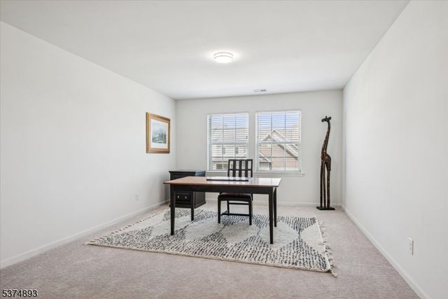 10 Sloan Road, Raritan Twp., NJ 08833